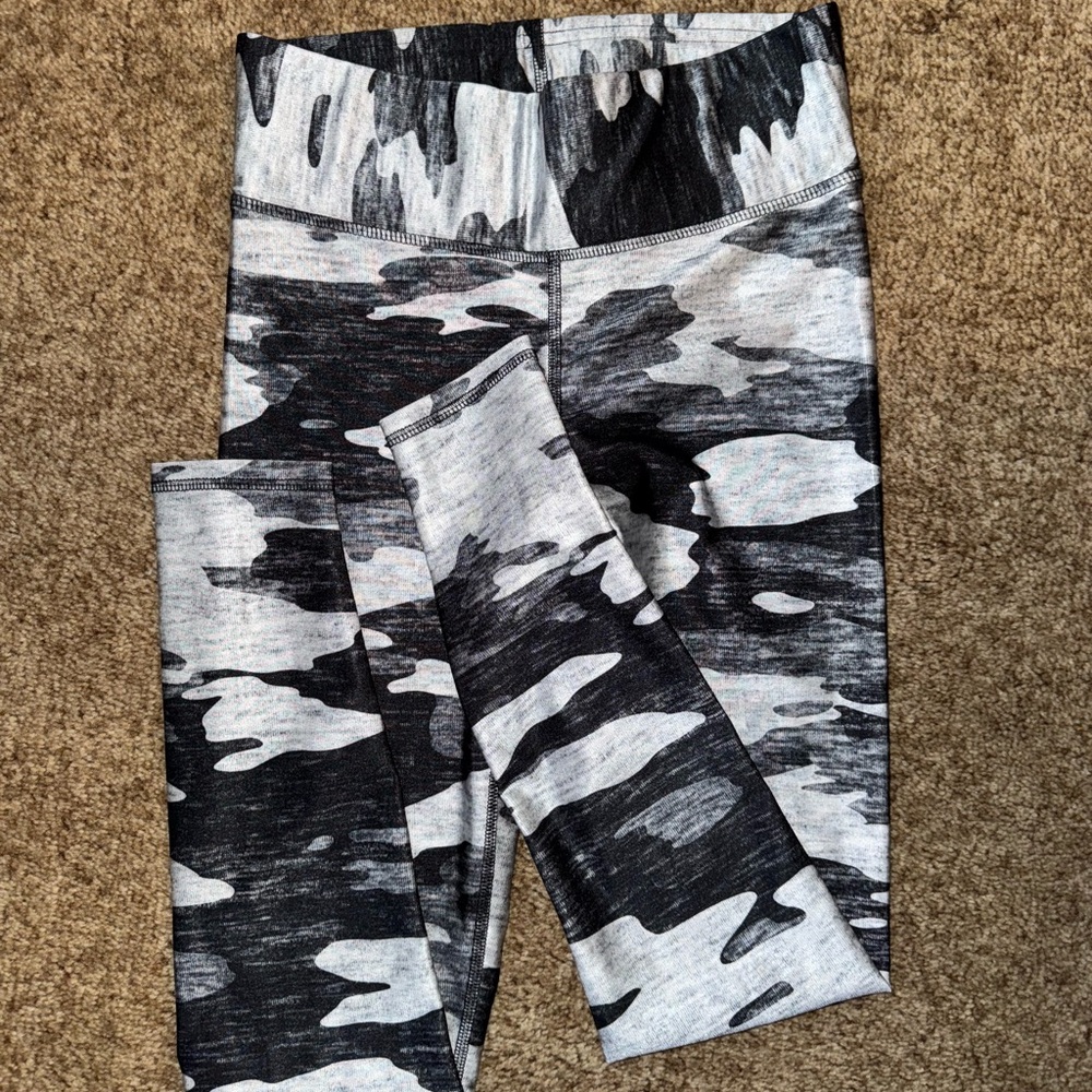 Terez Black and Gray Camouflage Leggings